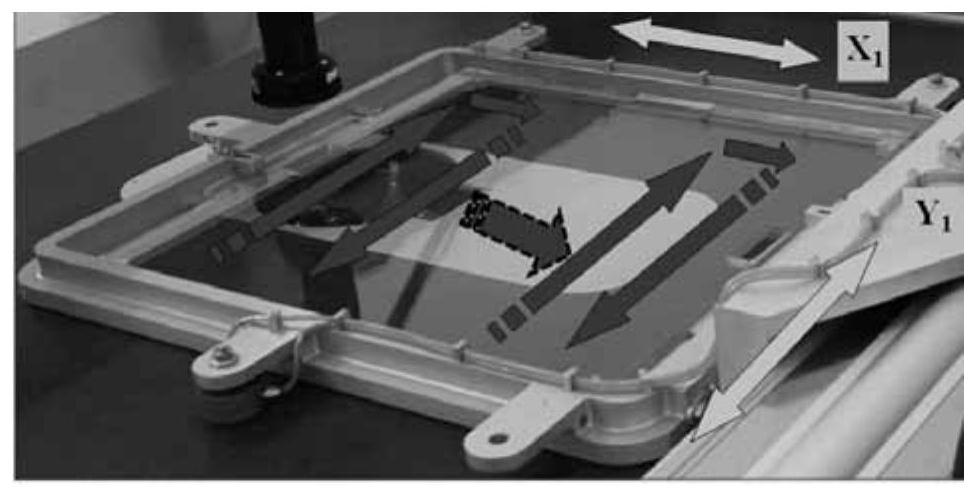 Rapid positioning and batch detection method for micro-defects on the surface of large-aperture optical crystals