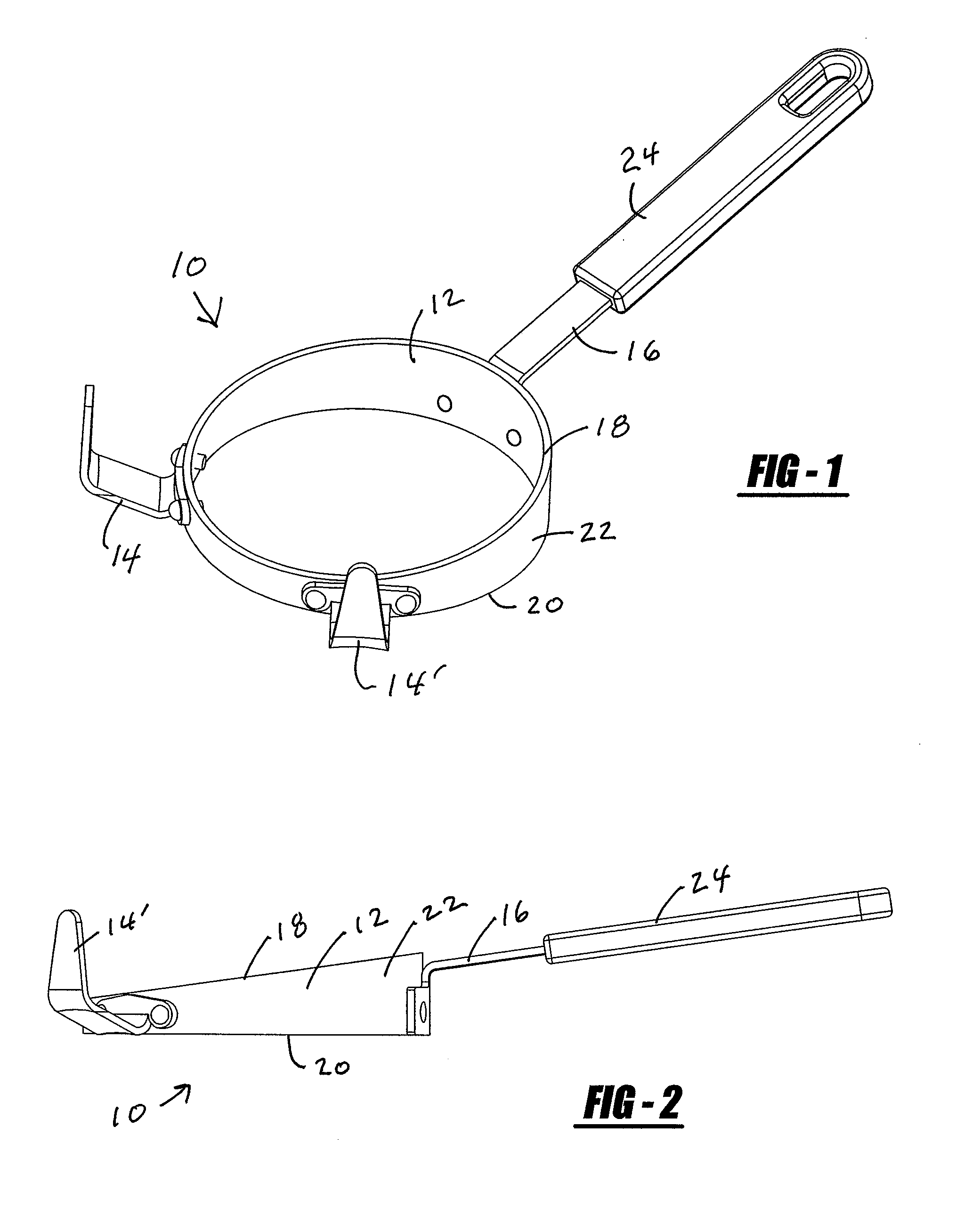 System and method for diverting liquids from foodstuff during preparation in a frying pan