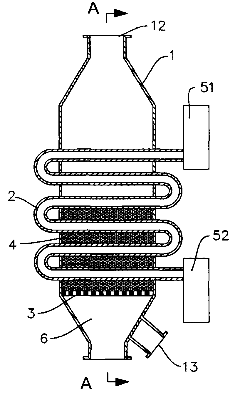 Self-cleaning fluidized bed heat exchanger