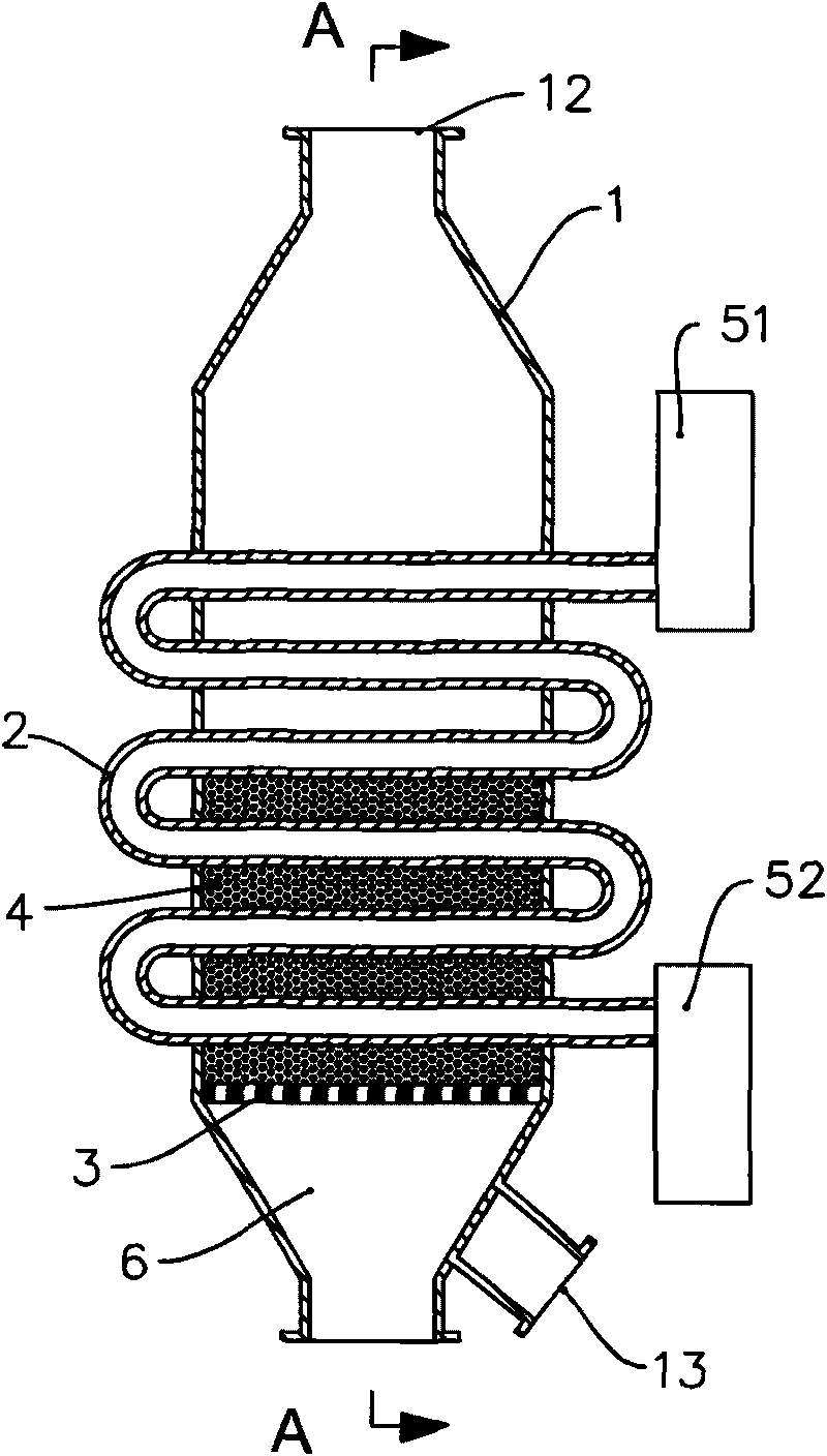 Self-cleaning fluidized bed heat exchanger