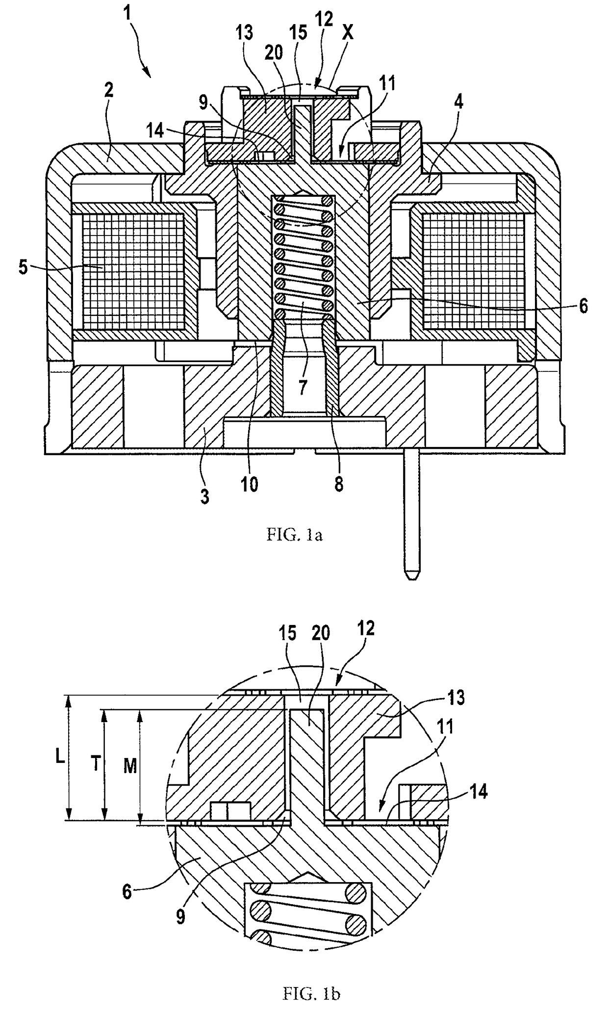 Piston pump comprising a piston with a profiled front face