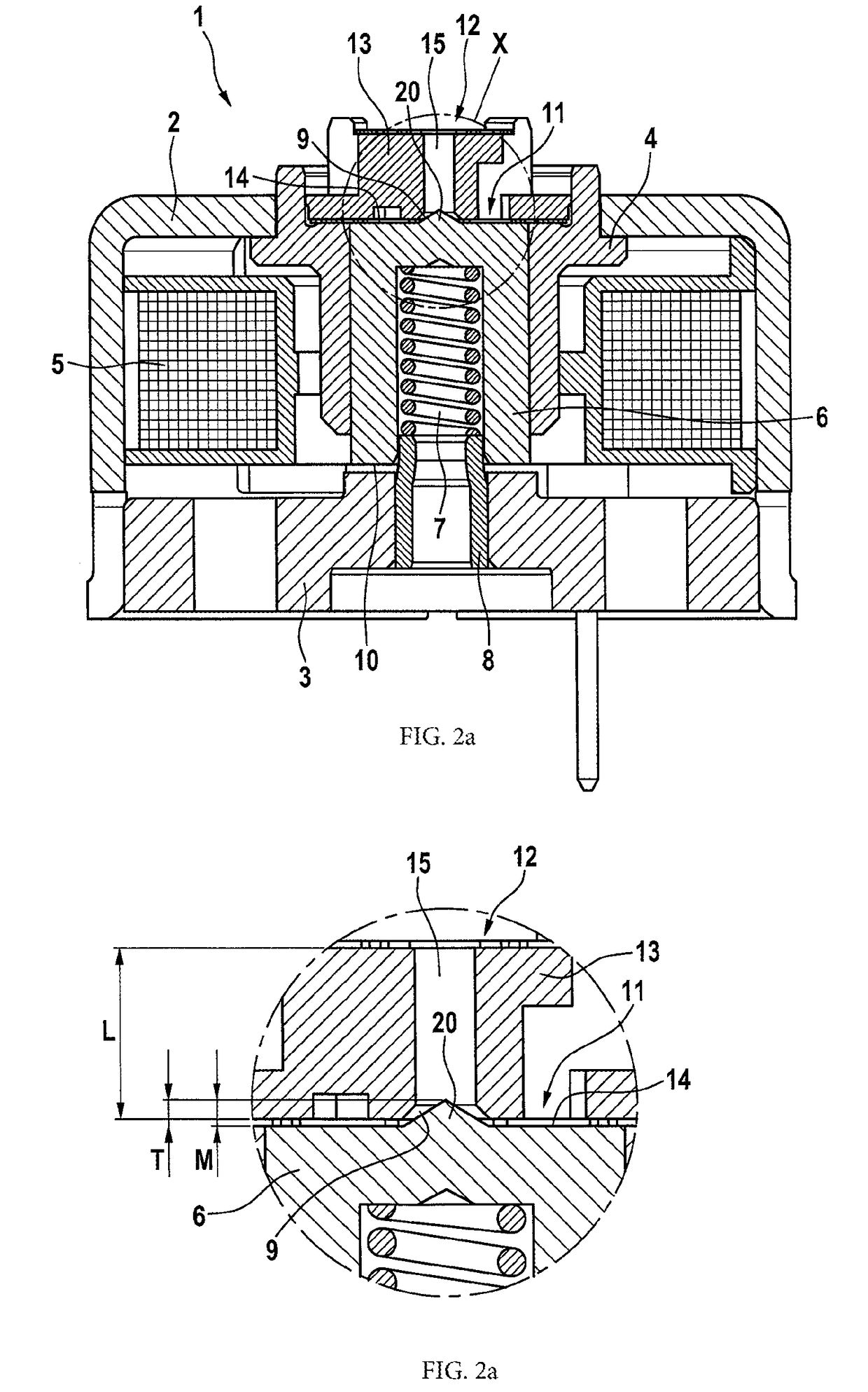 Piston pump comprising a piston with a profiled front face