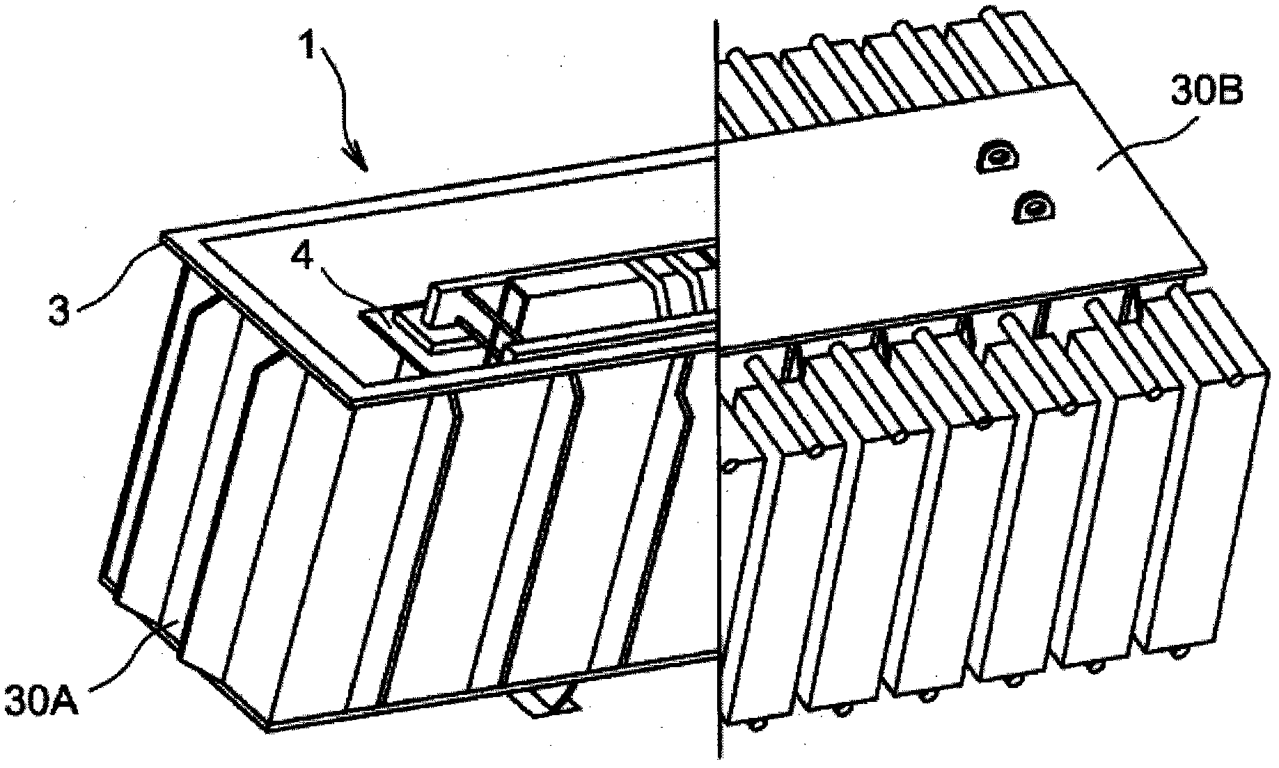 High- or medium-voltage electrical device including a submerged active induction portion having reduced noise