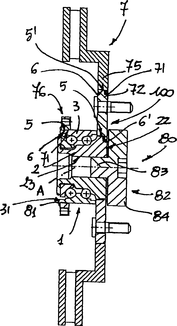 Device for connecting rolling bearing to external engine body