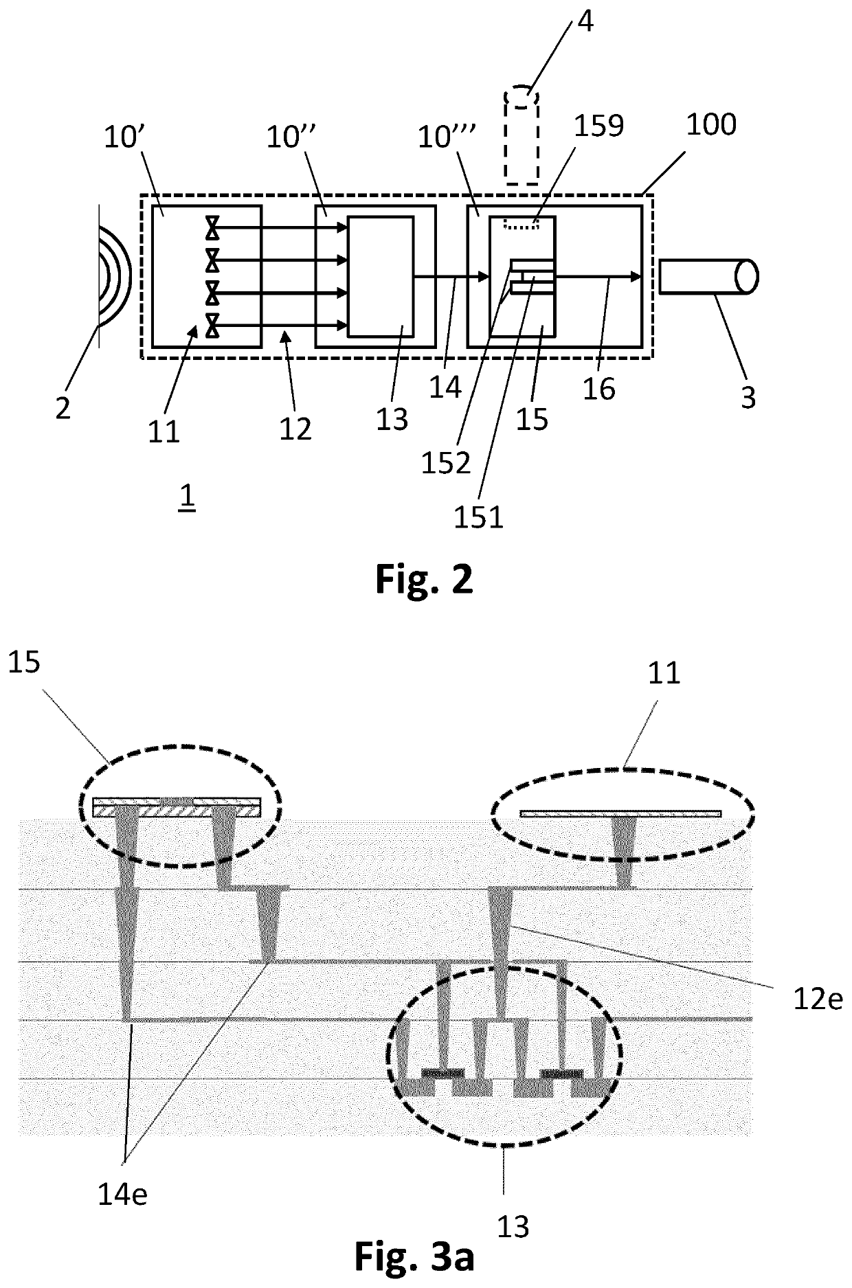 Electronic device for converting a wireless signal into at least one modulated optical signal