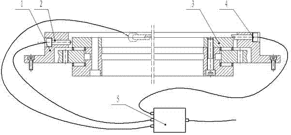 Control method for improving angular-displacement accuracy of rotary-table bearing