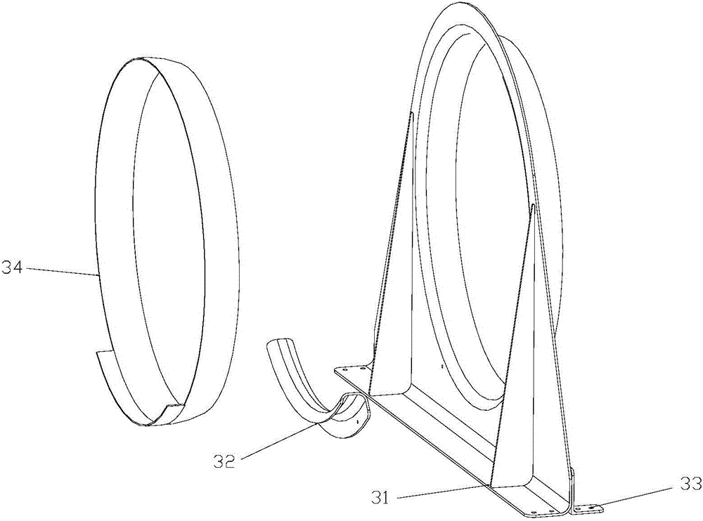 Lateral-directional single-hoop mounting structure for airplane gas cylinder