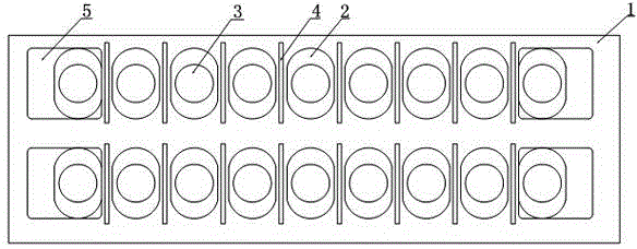 PCB structure capable of preventing tin connection of adjacent pads