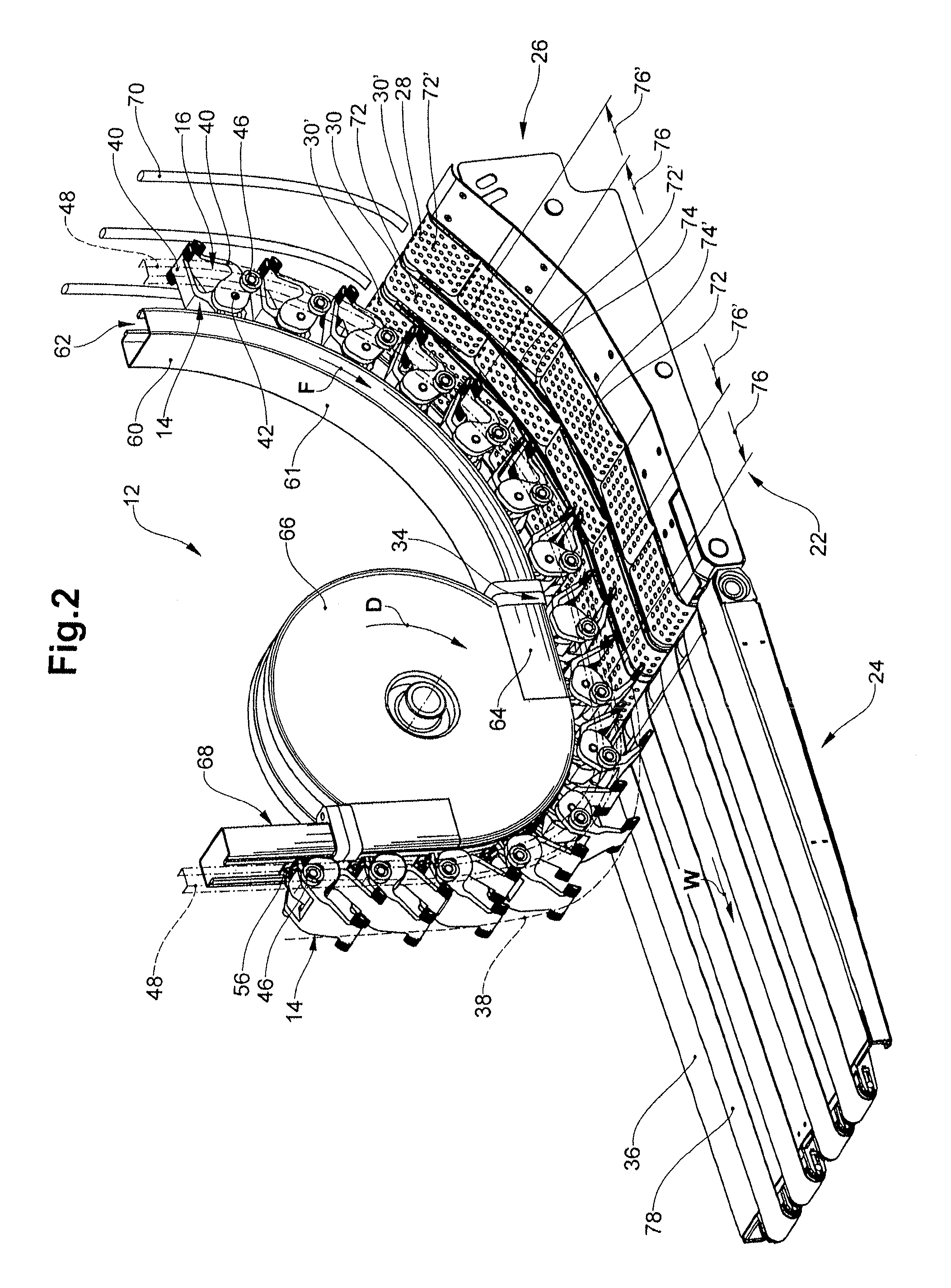 Apparatus and method for transporting flexible, planar products