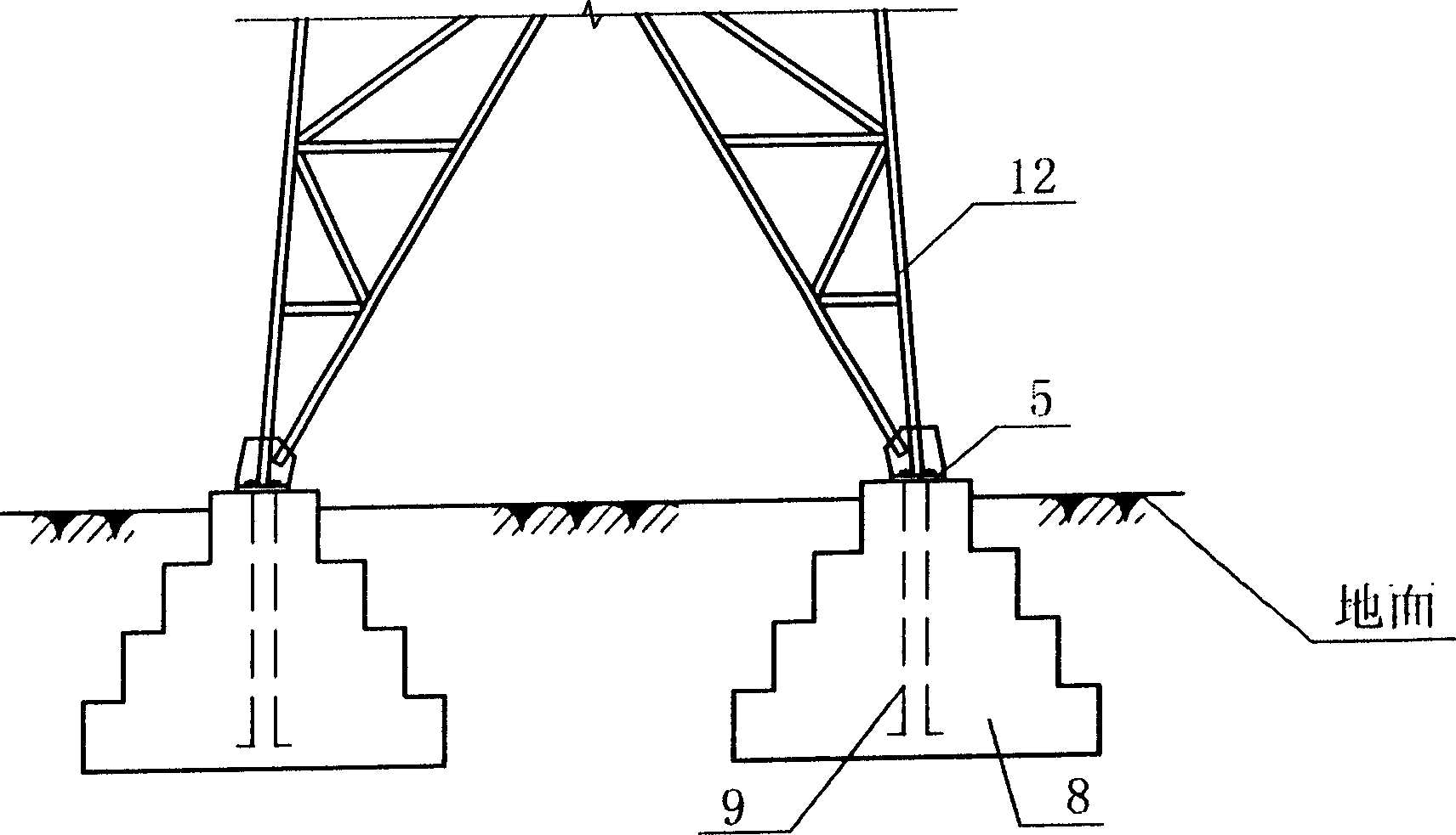 Jacking device for self climbing type poles and method for jacking self climbing type poles of high voltage iron towers