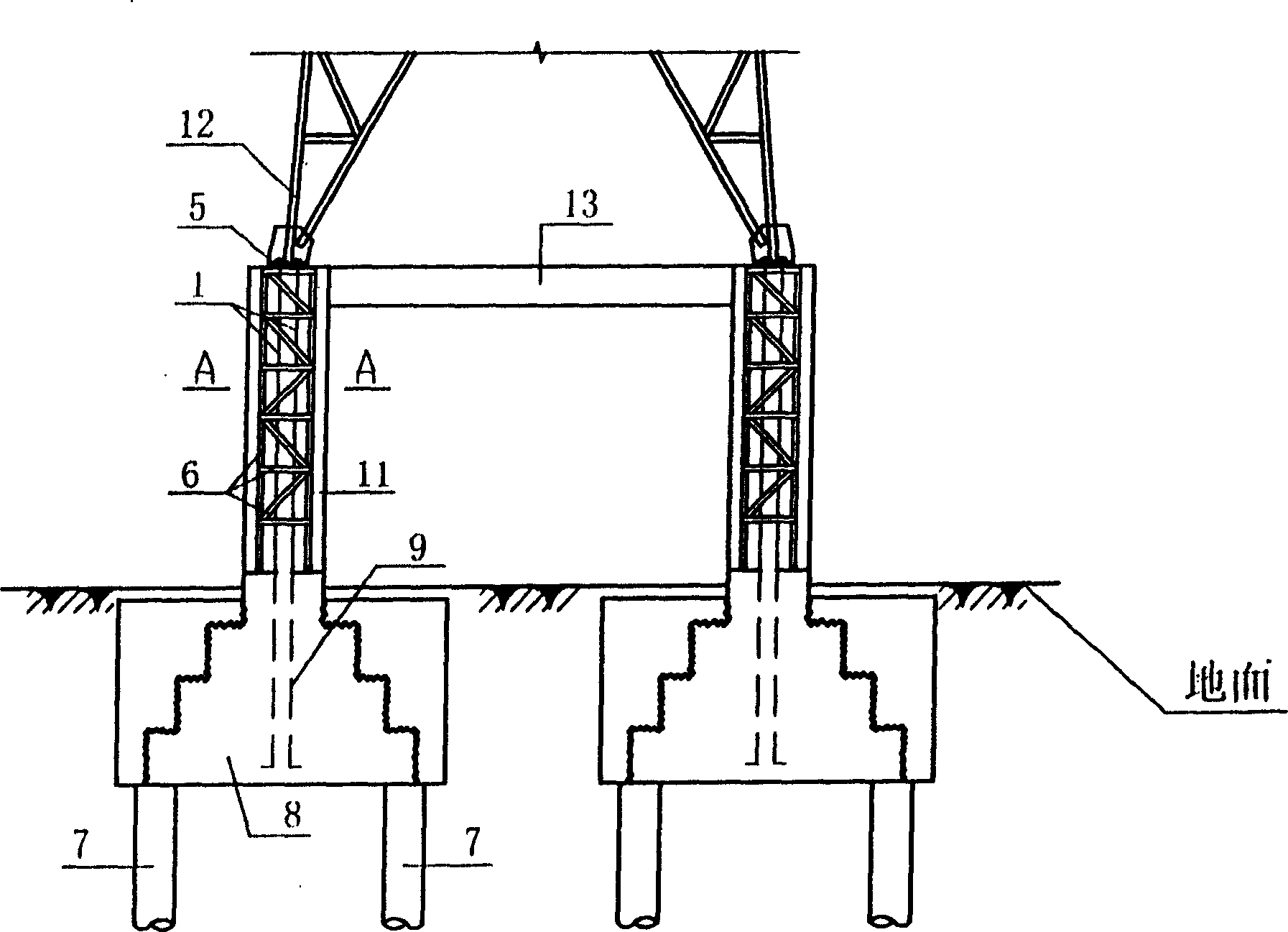 Jacking device for self climbing type poles and method for jacking self climbing type poles of high voltage iron towers