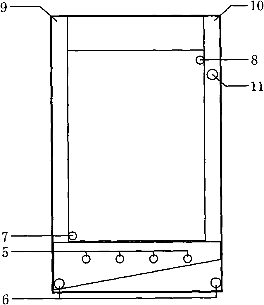 Sewage treatment equipment using expanded anode for electrolytically decomposing cyanide