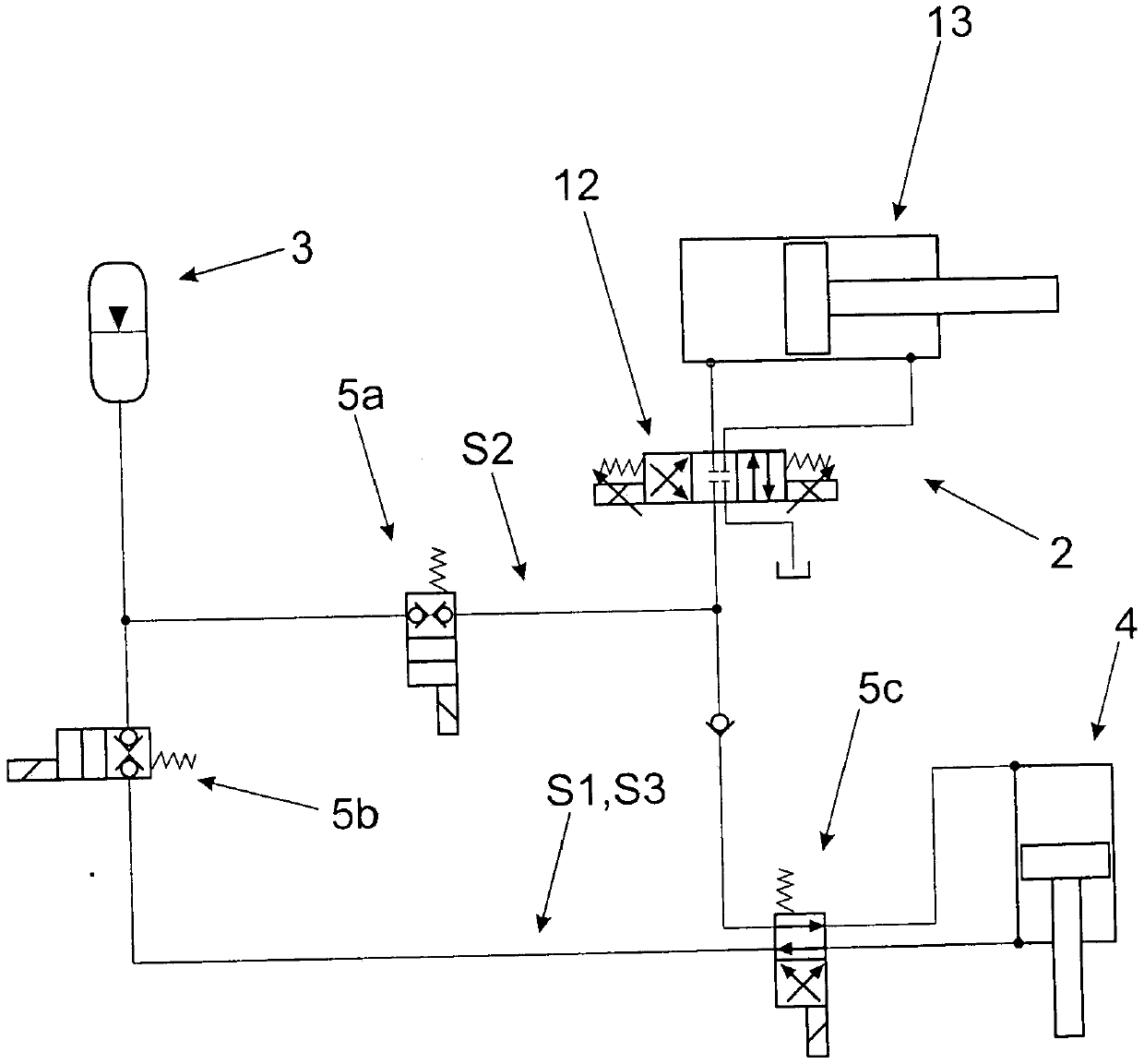 Plastic forming machine and method for operating same