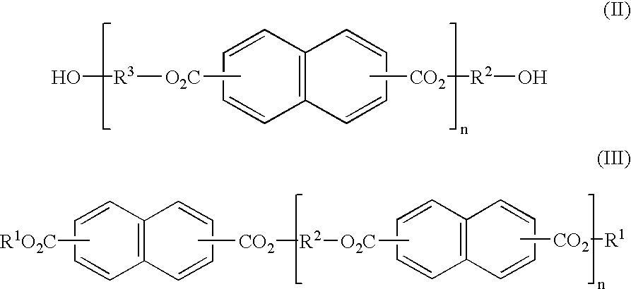 Diesters or polyesters of naphthalene dicarboxylic acid as solubilizer/stabilizer for retinoids
