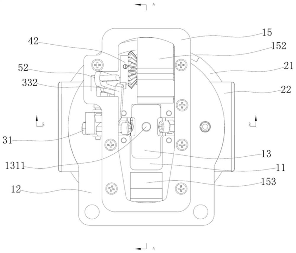 Automatic disassembling and assembling clamp suitable for container middle lock