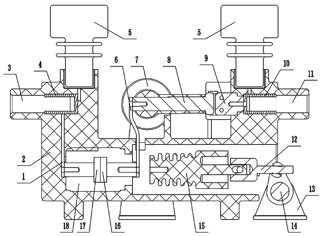 A main circuit drive structure for an outdoor column switch