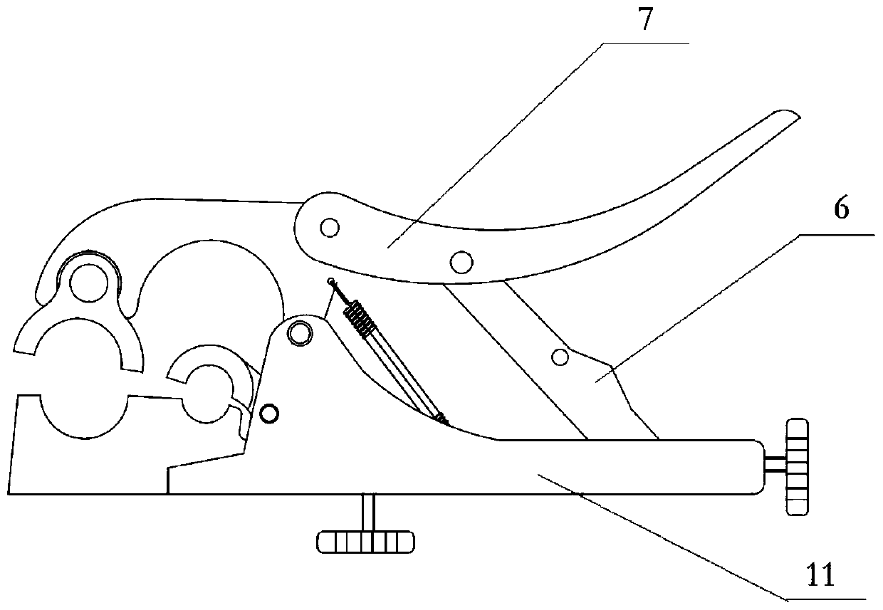 Insulating glove operation method broken lead clamp tool and use method