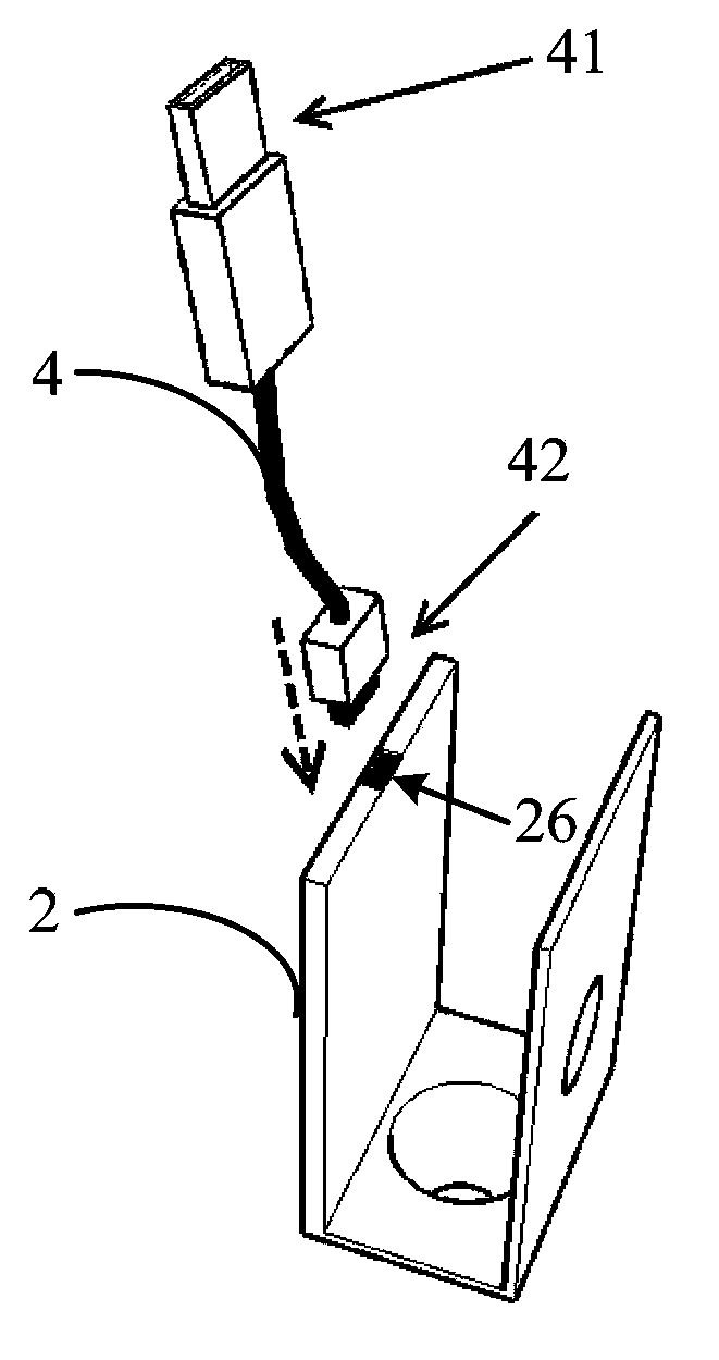 Auxiliary device and method for feeding eye drops through auxiliary device
