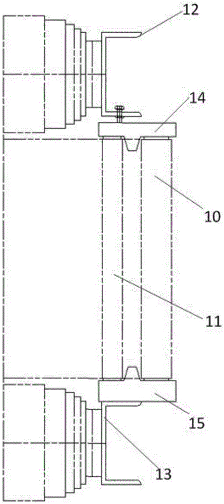 Dry type transformer and insulating cushion block therefor