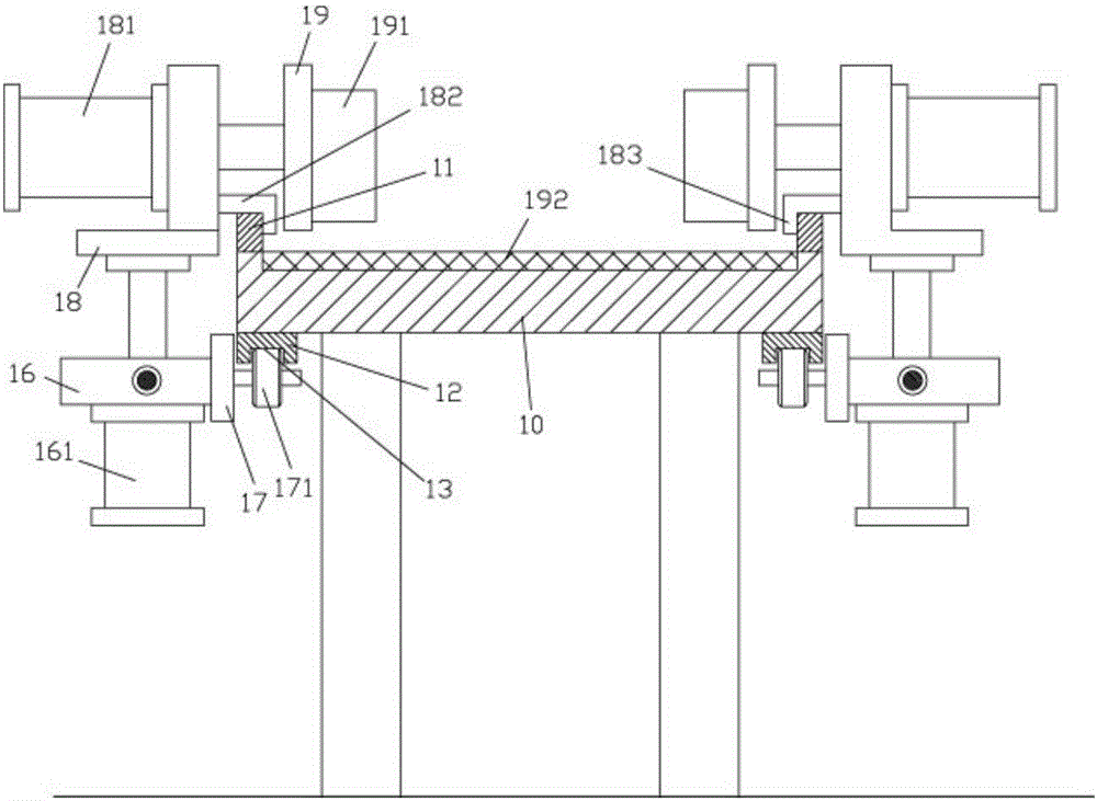 Fire-fighting main machine housing handling mechanism with automatic locking function