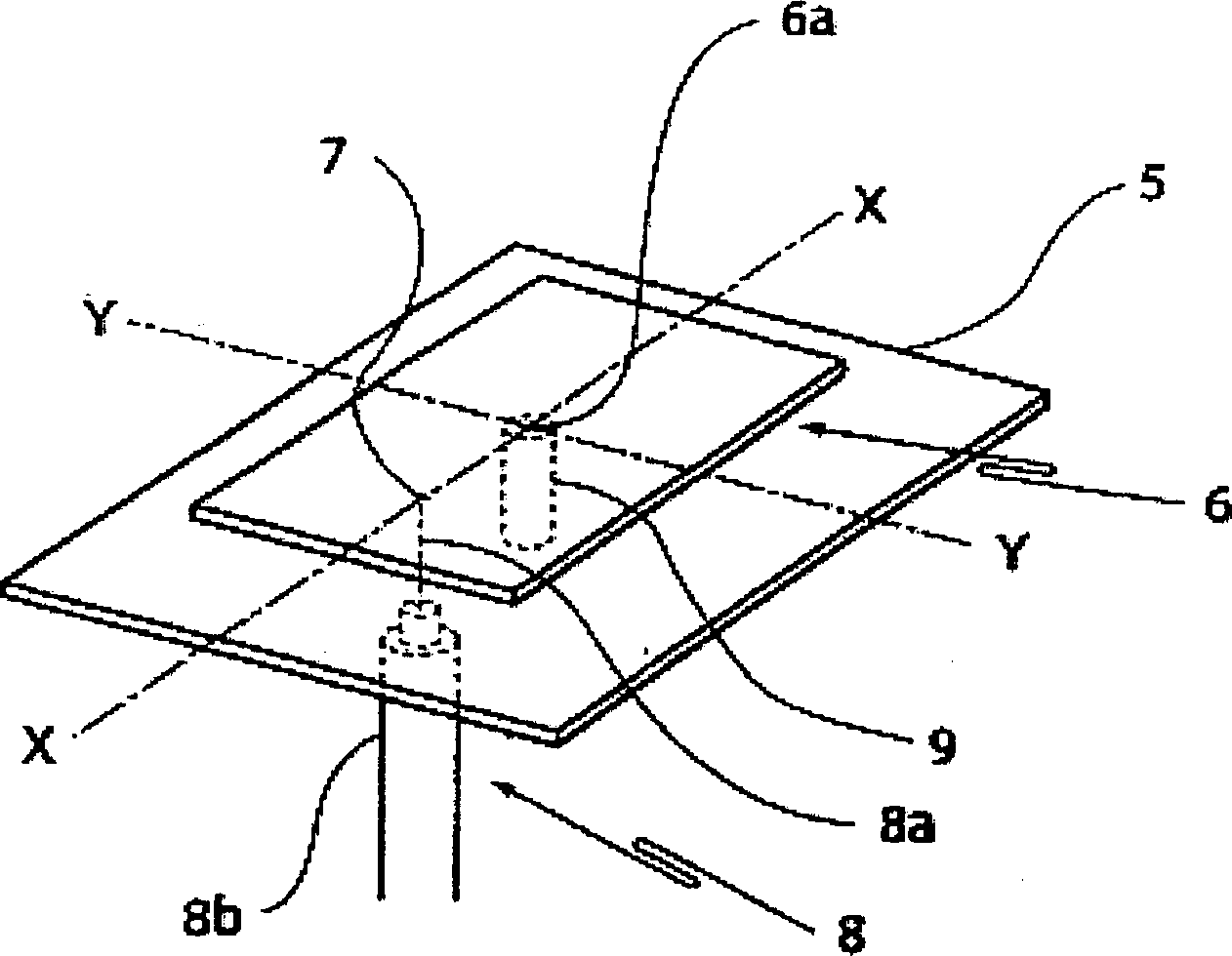 Gap butterfly antenna with passive device