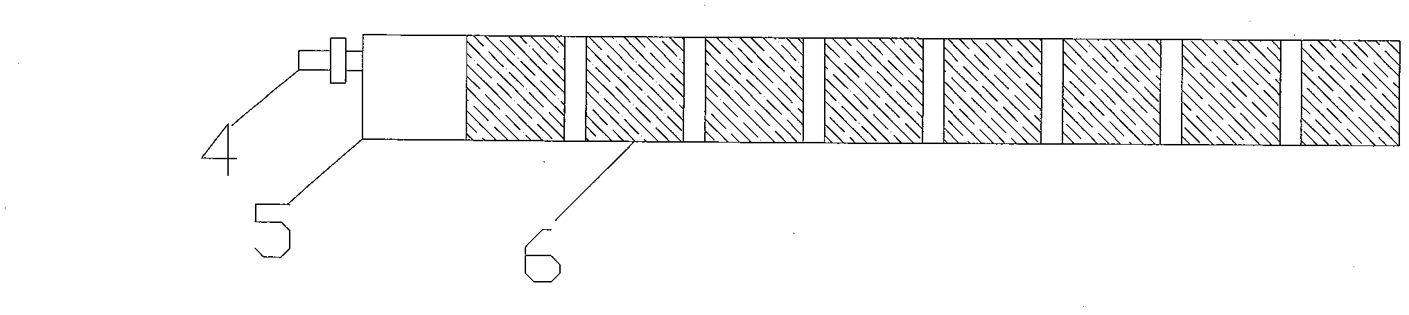 Lithium ion battery and combination method of pole pieces thereof