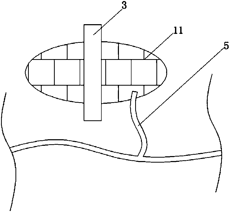 Heating wire with shielding function and heating pad with same