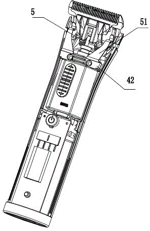 Mechanism for preventing hair from being clamped and hair shaving device with same