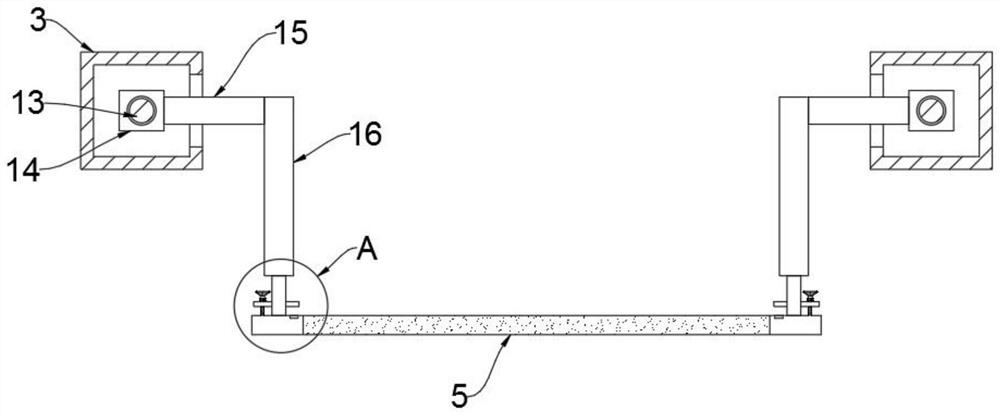 Electrode foil directional chambering device and chambering method thereof