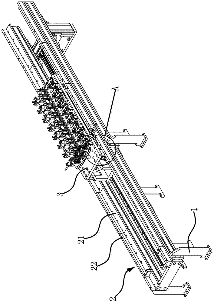Conveying device for infusion set assembling machine clamp