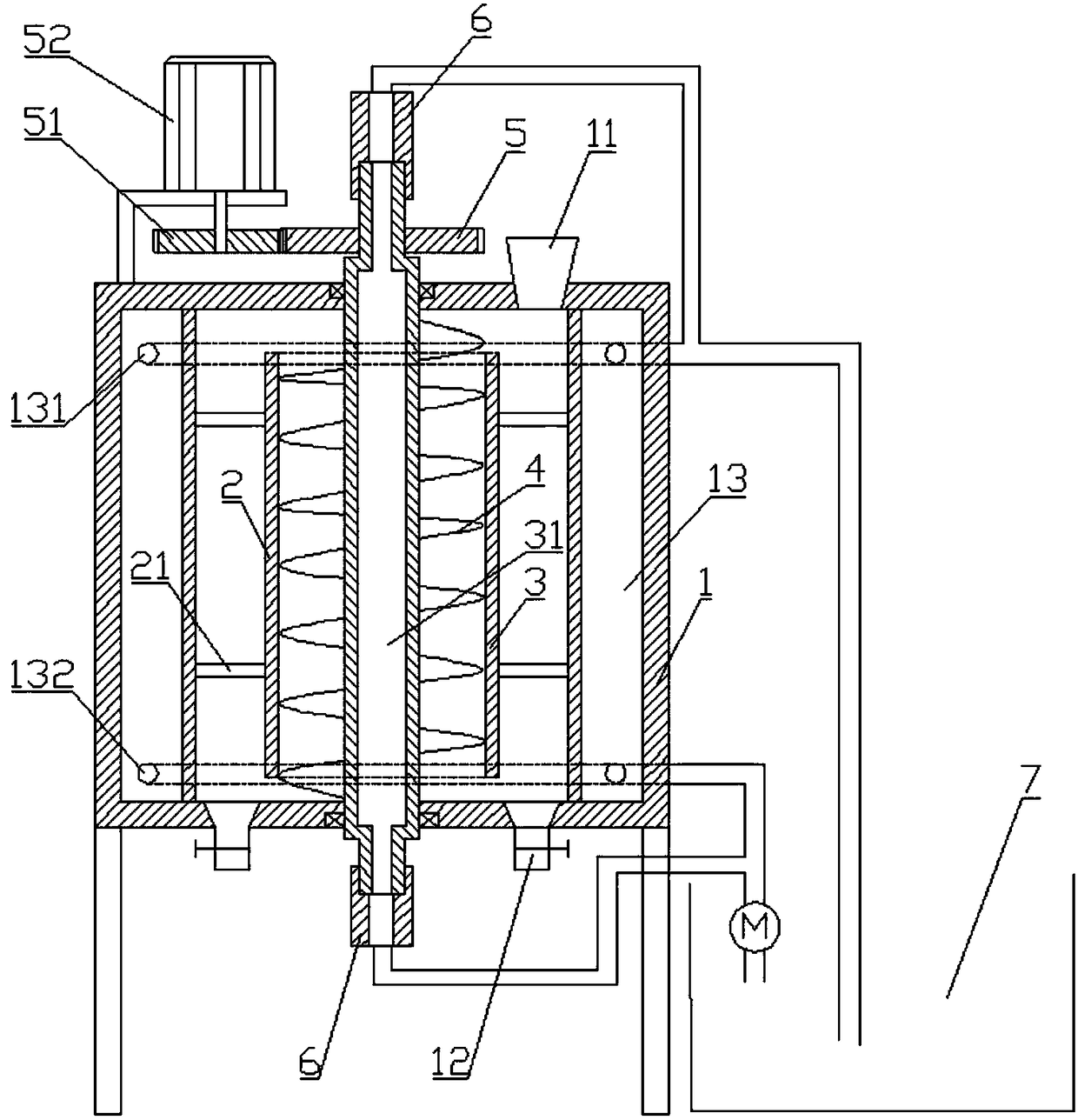 Circulating cooling device capable of preventing plastic particle sticking