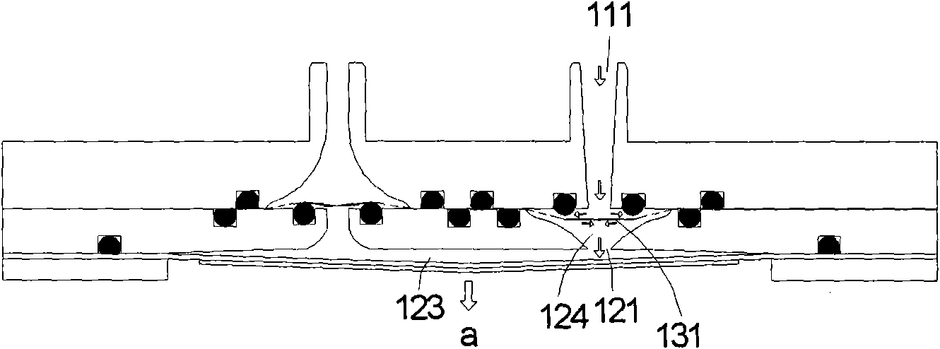 Fluid transporting device