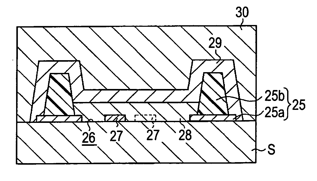 Electrooptical apparatus and method of manufacturing electrooptical apparatus