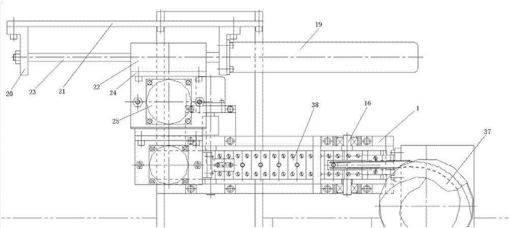 Automatic feeding mechanism of assembling of grip head and grip shaft of watch