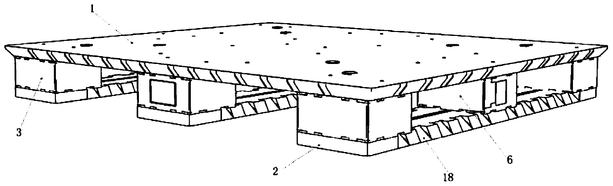 Logistics chuan-shaped tray and information embedding method