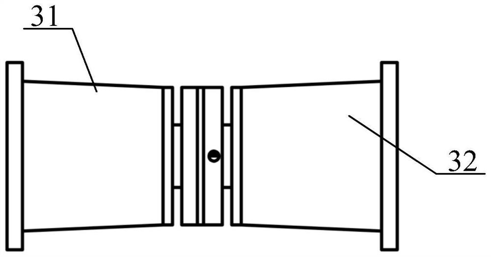 Conical concentric-square-shaped labyrinth structure supporting structure