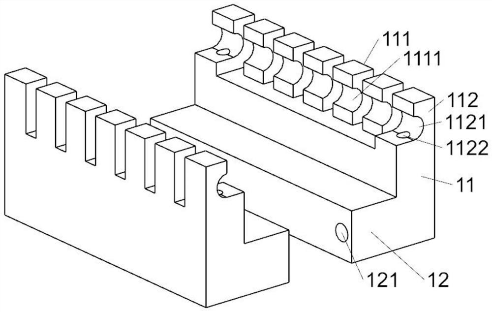 Glass substrate packaging spacing mechanism