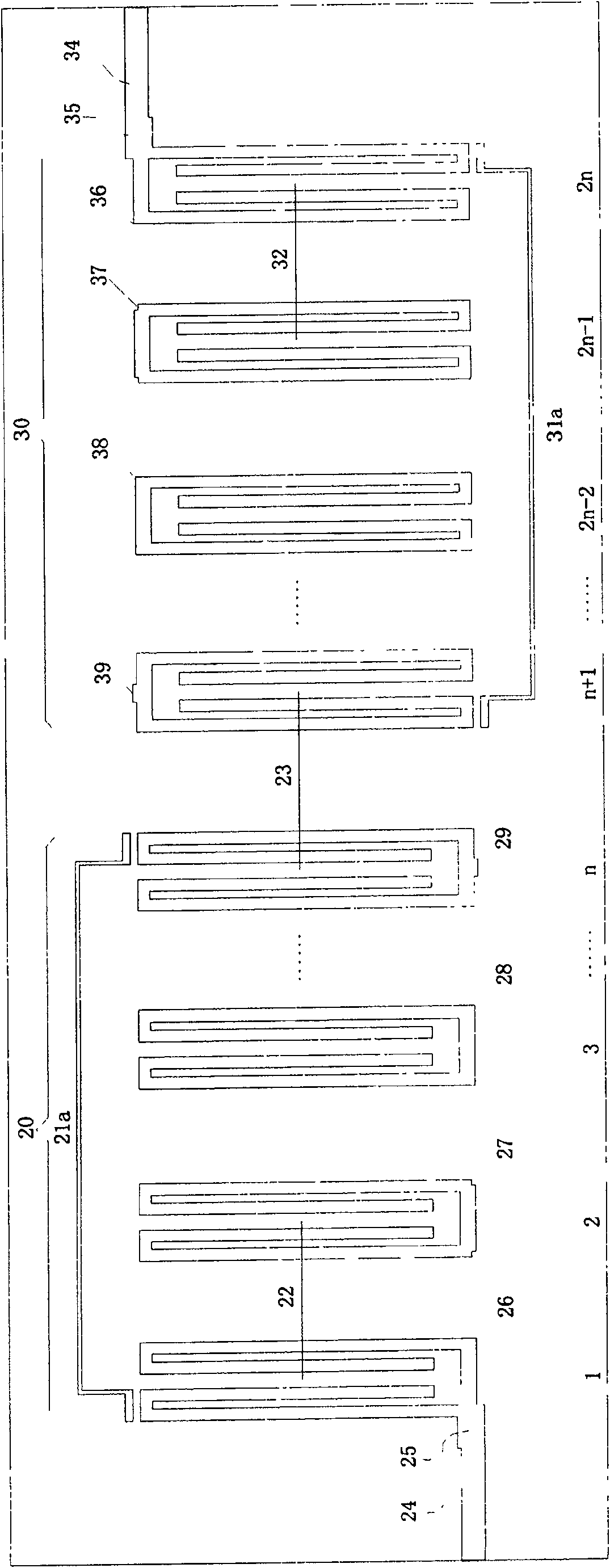 Crossing coupled filter of anti-parallel fold line