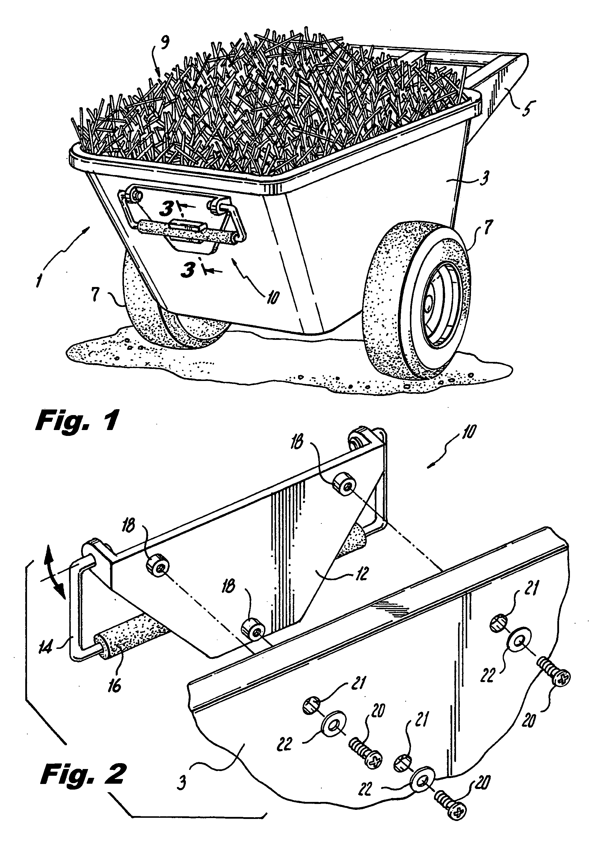 Straw trapper for wheelbarrow
