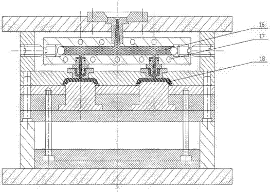 Intermittent micro-foaming injection molding equipment and intermittent micro-foaming injection molding process