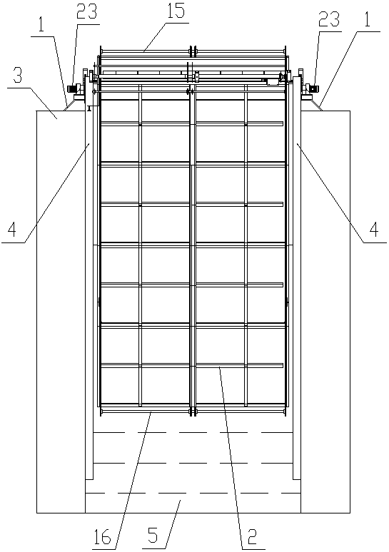 Automatic algae removal device used for removing floating algae in water body