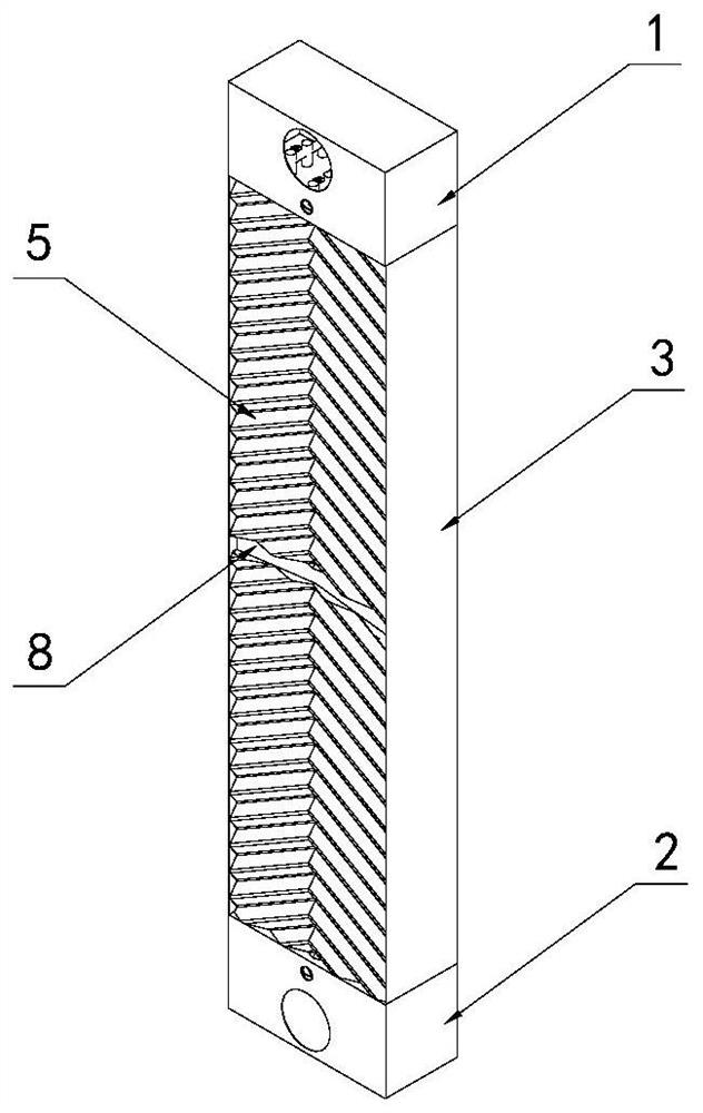 A plate condenser with intermediate draining