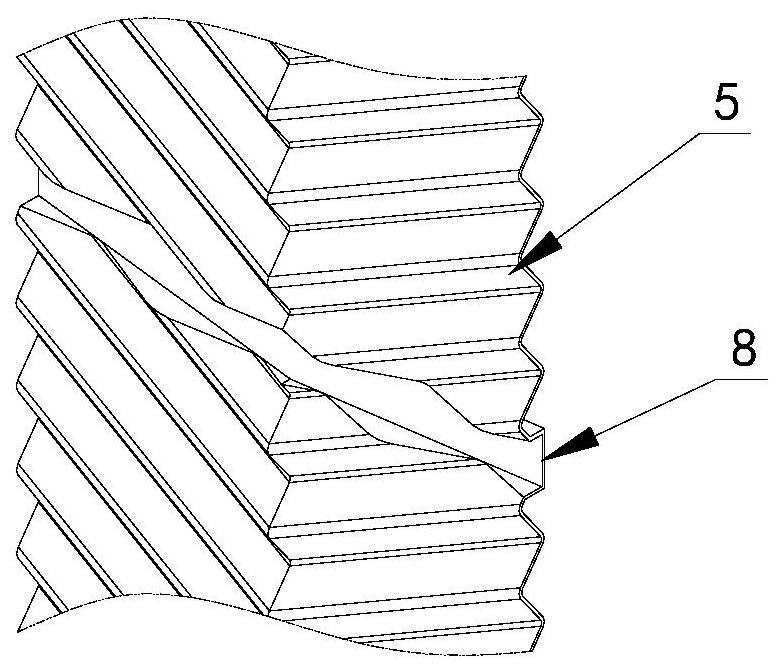 A plate condenser with intermediate draining