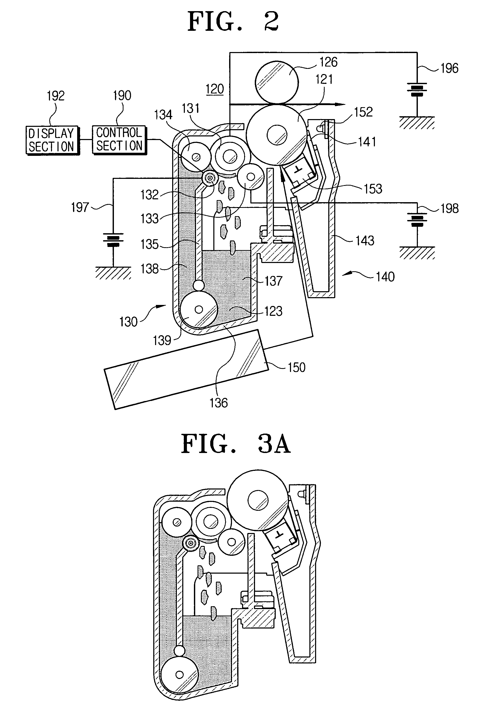 Wet electrophotographic image forming machine and method for recognizing a use life of a development cartridge used therein