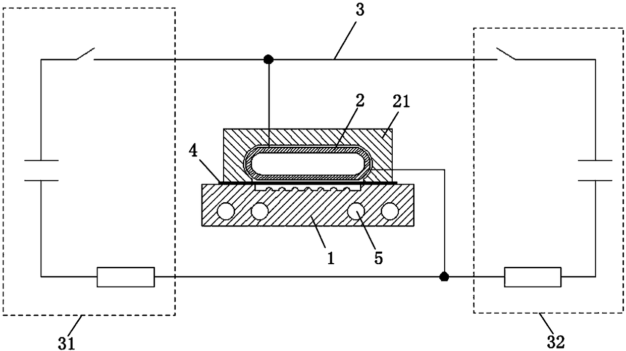Electromagnetic forming device and method for providing continuous electromagnetic force