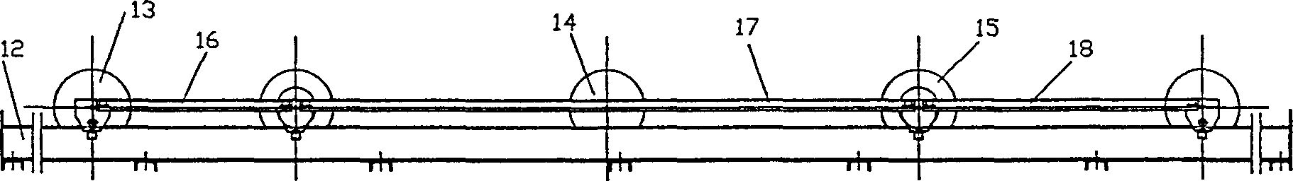Roller support device or long-distance heavy-load drag chain idle