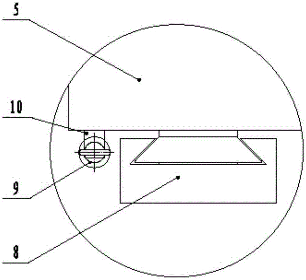 One-shot forming device for pipe end face semicircle