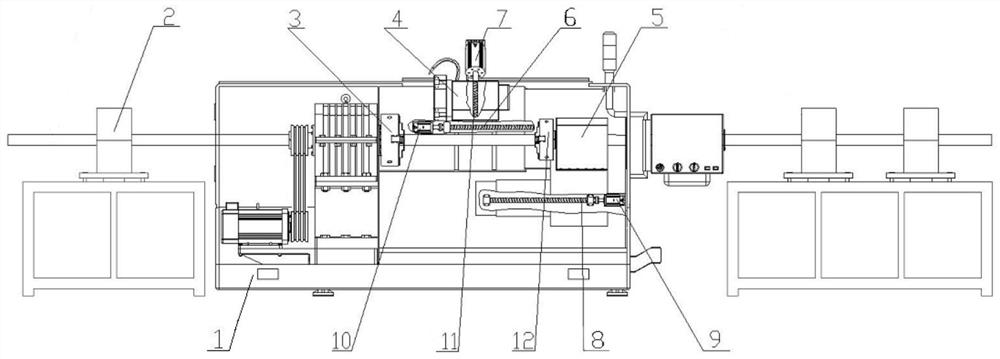 Device for producing variable-diameter round bar material and machining method