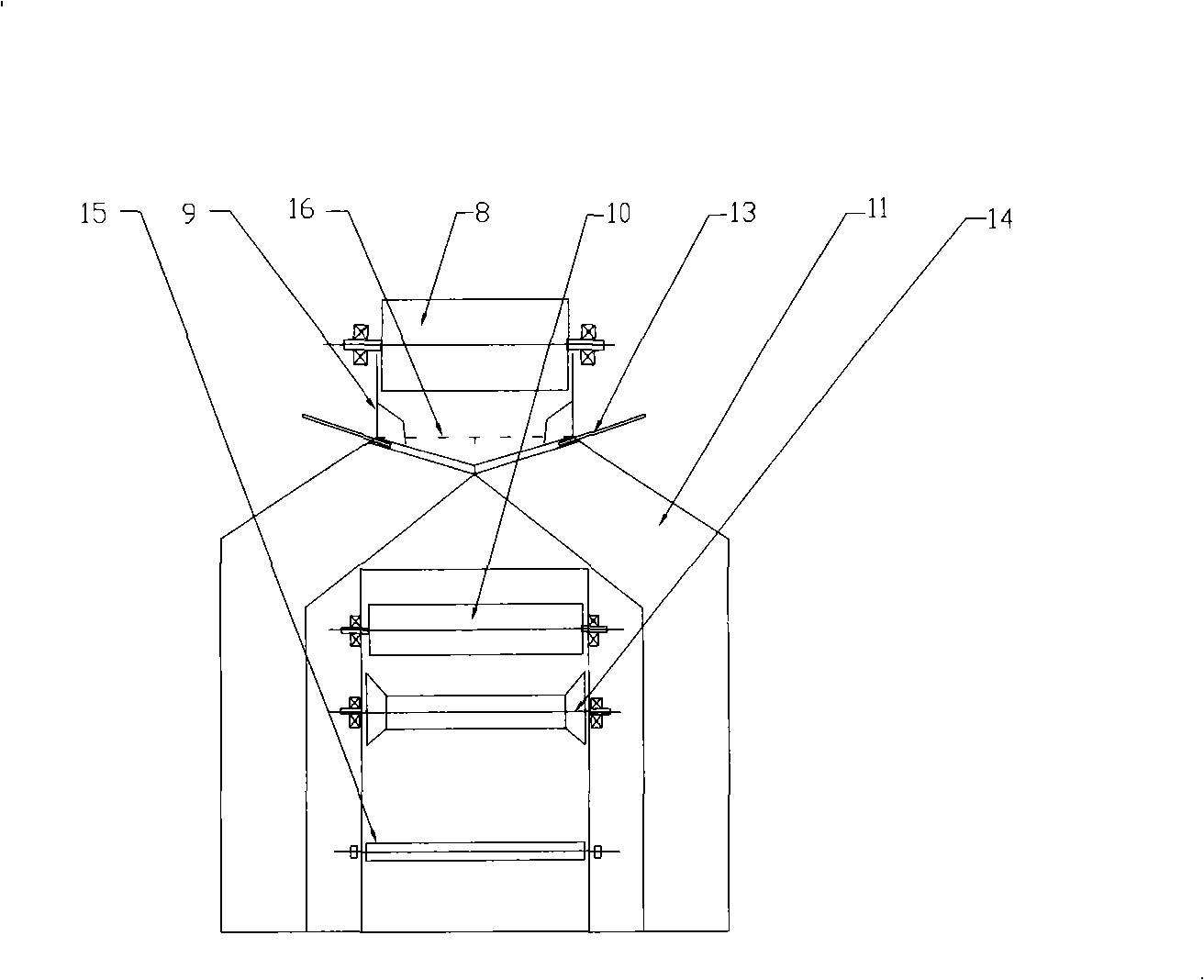 Bottom-top throwing multi-point discharging belt conveyor