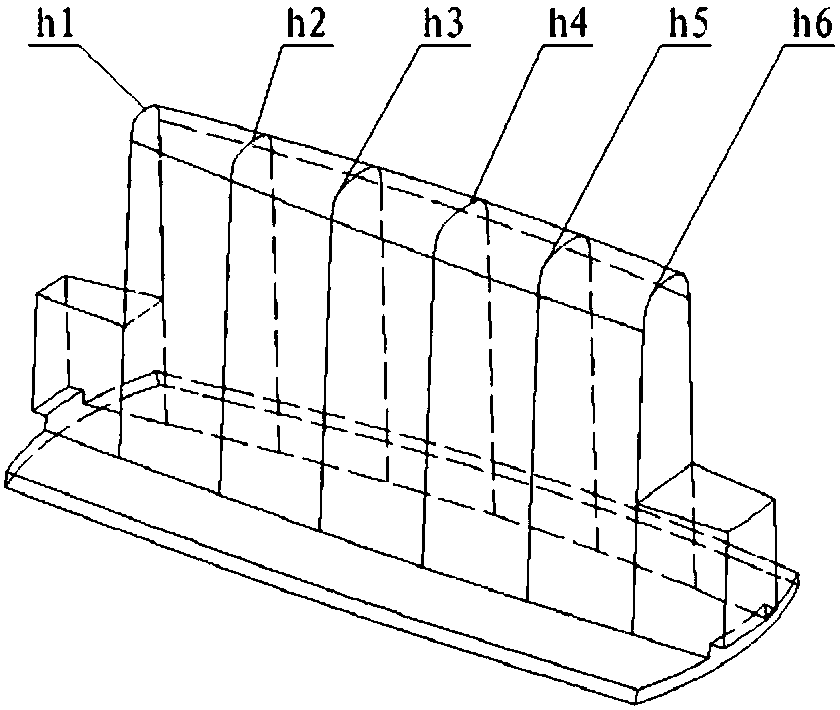 Method for manufacturing wedge block having same length of curves of each cross section